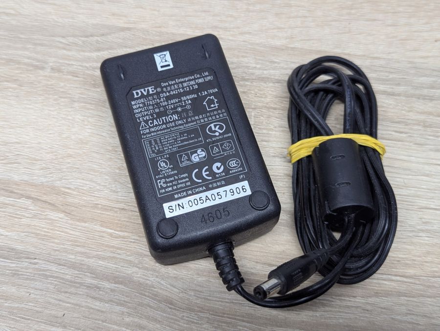 Б/В Блок живлення DVE DSA-0421S-12, 30Вт,12В, 2.5А,5.5 x 2.1 мм [ProductHub SKU 0421S-12]