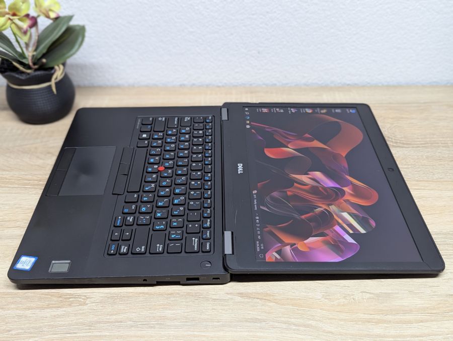 Ноутбук Б/В Dell Latitude E5470, Intel Core i7-6820HQ, DDR4 8 GB, SSD 256GB, 14" Full HD