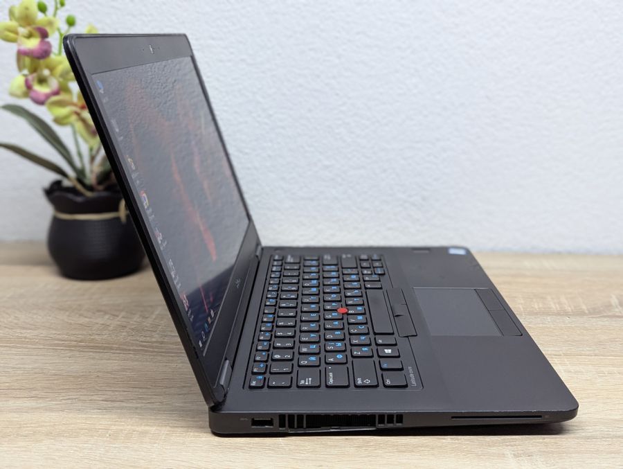 Ноутбук Б/В Dell Latitude E5470, Intel Core i7-6820HQ, DDR4 8 GB, SSD 256GB, 14" Full HD