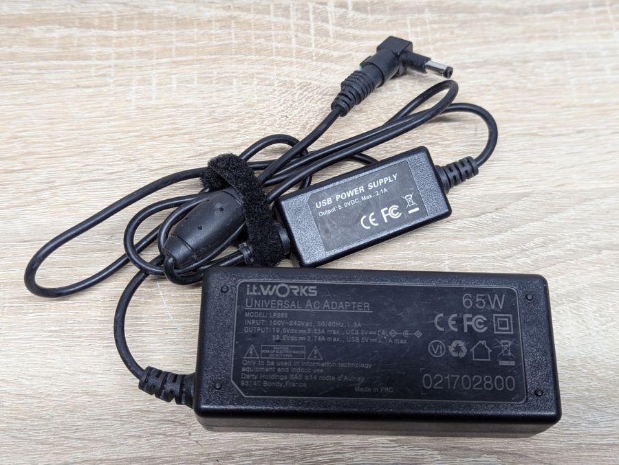 Б/В Адаптер живлення It Works LPS65, 65W, 19.5V,3.33A,4.2x2.0мм