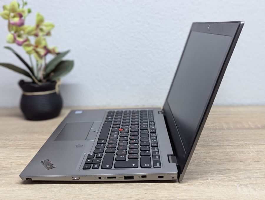 Ноутбук Б/В Lenovo ThinkPad L390, Intel Core i3-8145U, DDR4 8 GB, SSD 256GB, 13" Full HD