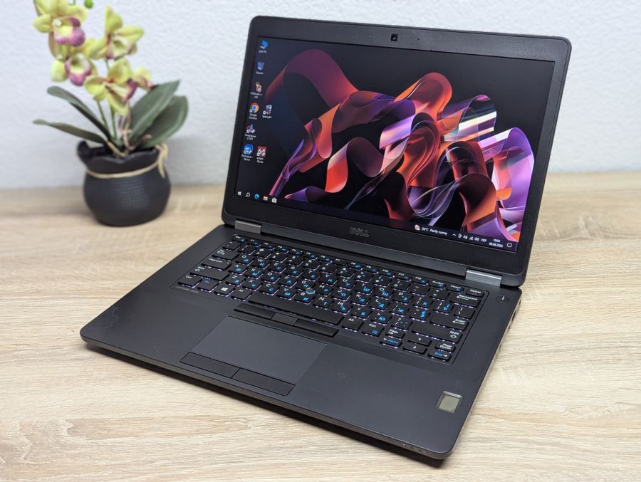 Ноутбук Б/В Dell Latitude E5470, Intel Core i5-6200U, DDR4 8 GB, SSD 256GB, 14" HD