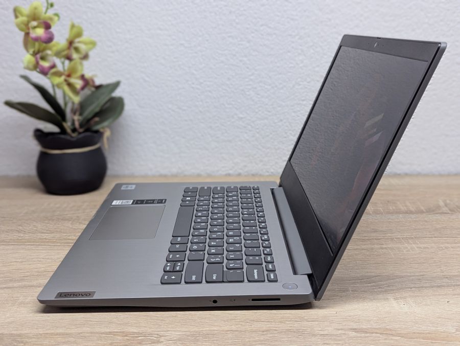 Ноутбук Б/В Lenovo IdeaPad 3-14IIL05, Intel Core i5-1035G7, DDR4 4 GB, SSD 256GB, 14" Full HD