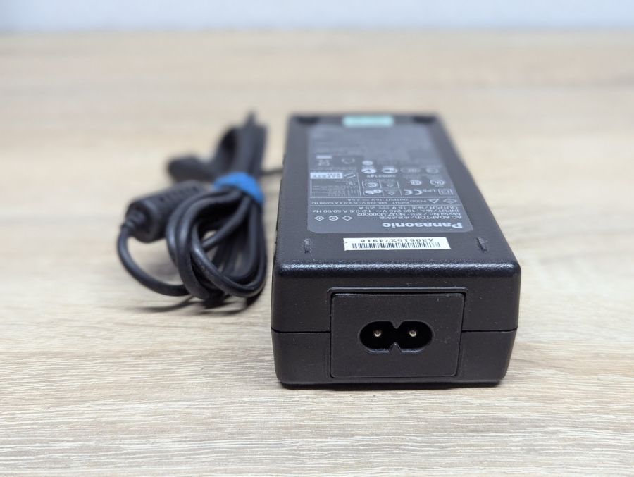 Б/В Блок живлення Panasonic NOJZJJ000002,40Вт,16 В,2.5 А,6.5 x 4.0 мм