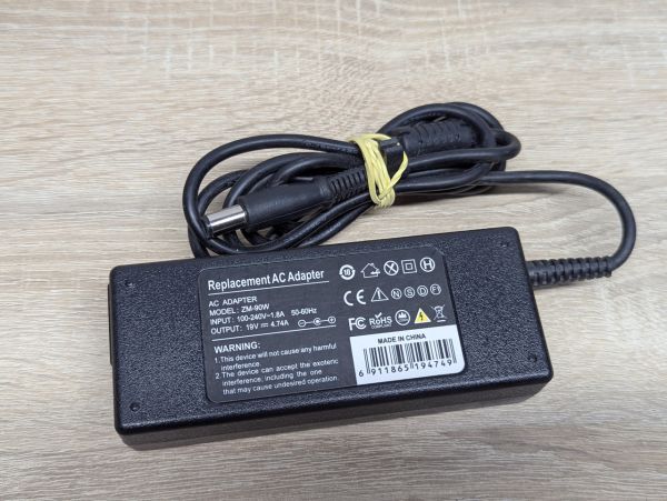 Б/В Блок живлення для ноутбуків HP,90W,19V,4.74A,7.4 x 5.0 мм з голкою