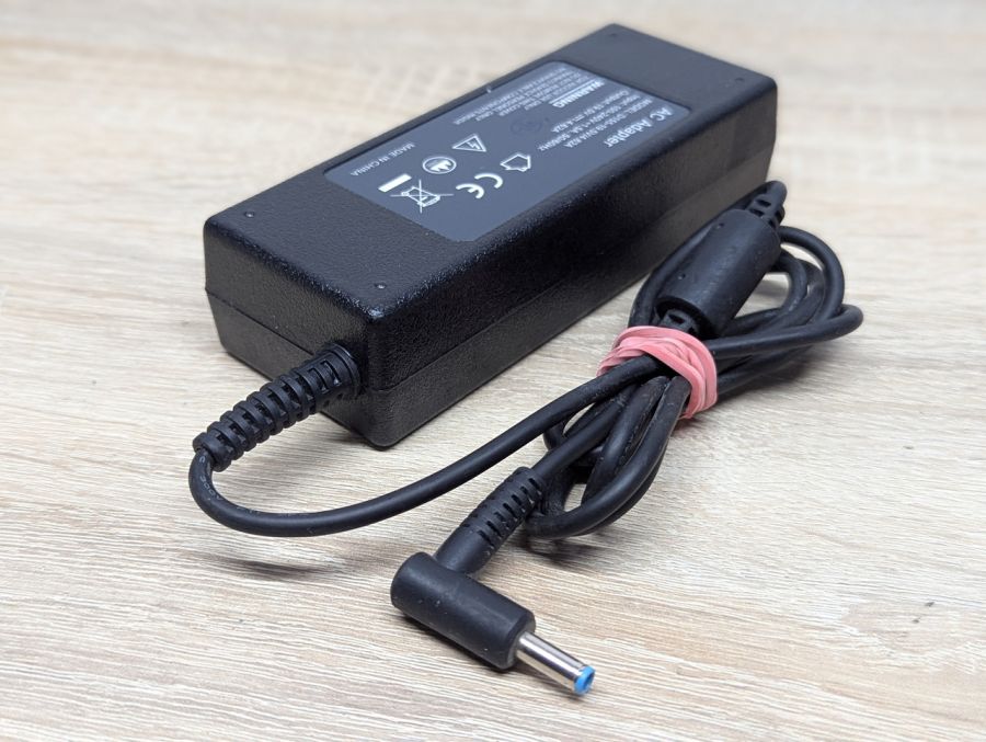 Б/В Блок живлення D155-19.5V/4.62A,90W,4.5x3.0 мм [ProductHub SKU D155-19.5V]