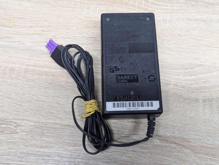 Б/В Блок живлення HP 0957-2230 для принтерів, 50 Вт,+32 В,1.56 А,3-Pin Inline