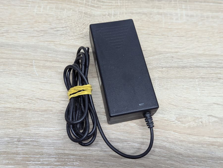 Б/В Блок живлення DVE DSA-60W-16 1,60W,+18 В,2.58 А,5.5x2.1мм
