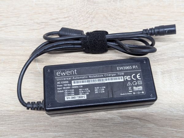 Б/В Універсальний блок живлення Ewent EW3965 R1,70 Вт,24 В, 2.5 А