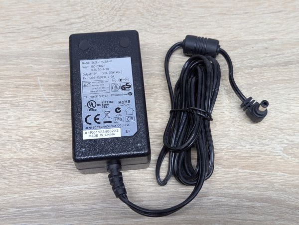 Б/В Блок живлення Jentec SA06-15505R-V,15 Вт,5 В,3.0 А,5.5x2.1мм