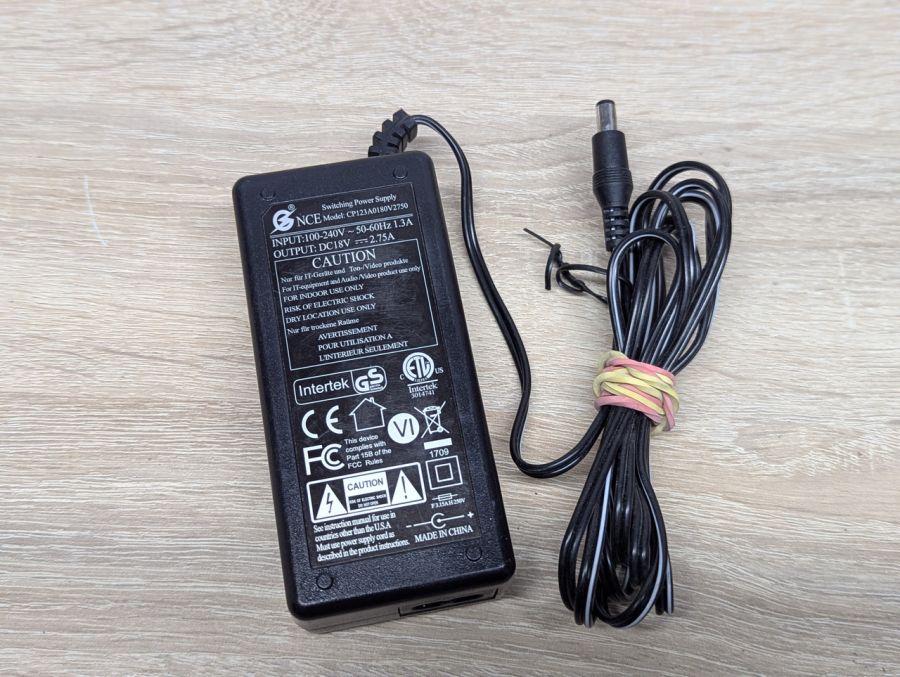 Б/В Блок живлення NCE 49.5 Вт,18 В,2.75 А,5.5x 2.5 мм [ProductHub SKU CP123A01]
