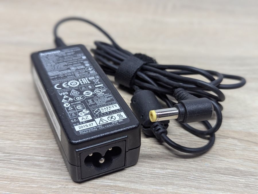 Б/В Блок живлення Lenovo ADP-40NH B, 20V,2А,40W,5.5 х 2.5 мм