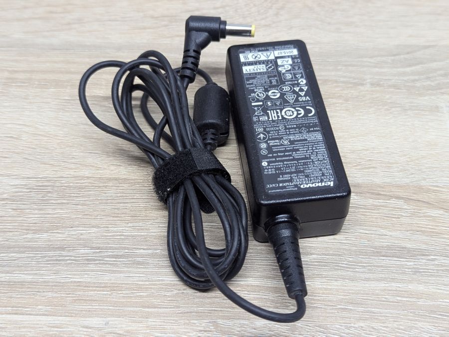 Б/В Блок живлення Lenovo ADP-40NH B, 20V,2А,40W,5.5 х 2.5 мм