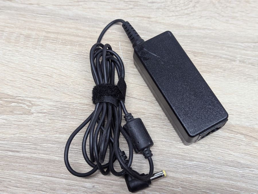 Б/В Блок живлення Lenovo ADP-40NH B, 20V,2А,40W,5.5 х 2.5 мм
