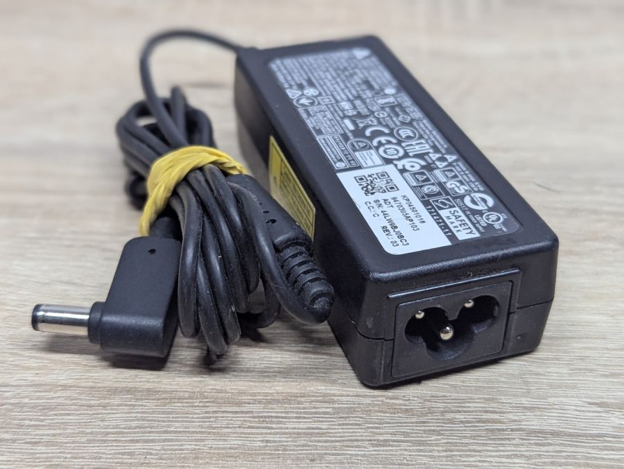 Б/В Блок живлення Delta ADP-45FE F,45 W,19 V,2.37 A,5.5 ммx1.7 мм