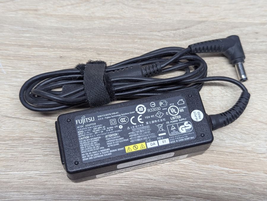 Б/В Блок живлення Fujitsu ADP-40PH AD,20V,2A,40W,5.5x2.5мм