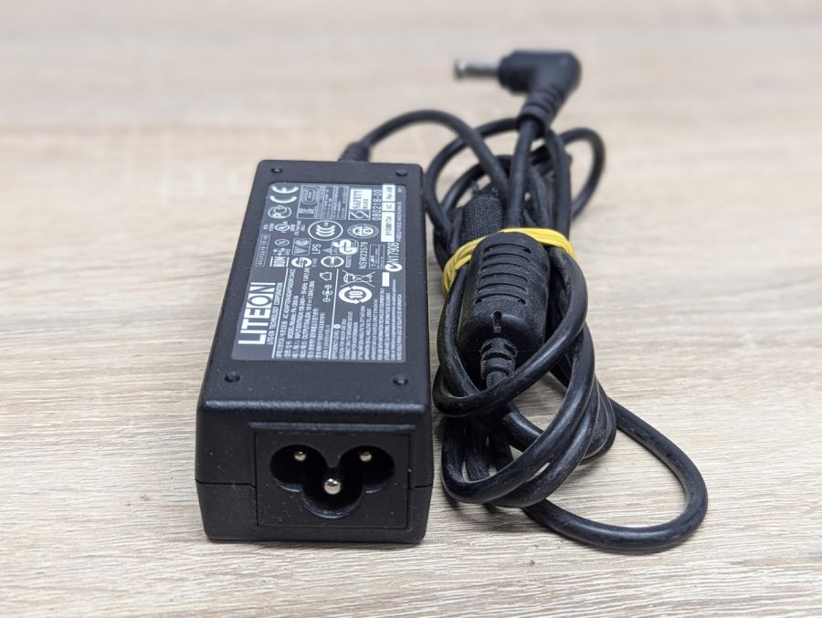 Б/В Блок живлення Lite-On PA-1300-04,30 Вт,19 В,1.58 А,5.5 мм x 1.7 мм