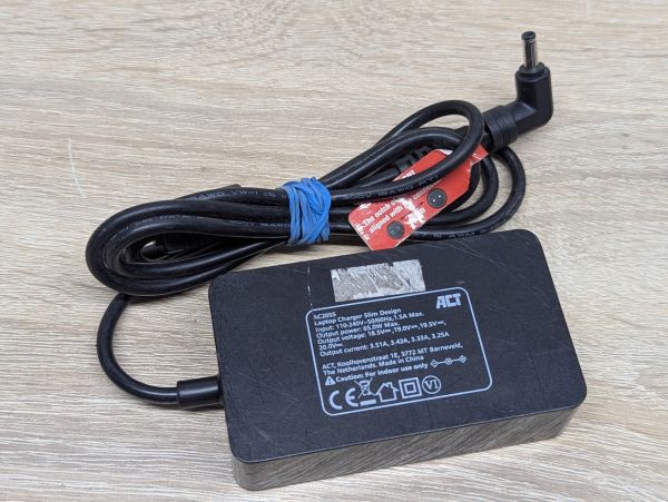 Б/В Універсальний блок живлення ACT AC2055,65.0W,19V,3.42A,4.3x3.0мм