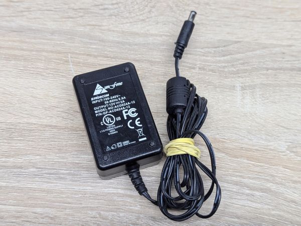 Б/В Блок живлення Sunfone ACD024A-12,24 Вт,12В,2А,5.5 мм x 2.5 мм