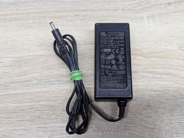 Б/В Блок живлення JBL NSA40ED,38 Вт,19V, 2A,4.0 x 1.7 мм