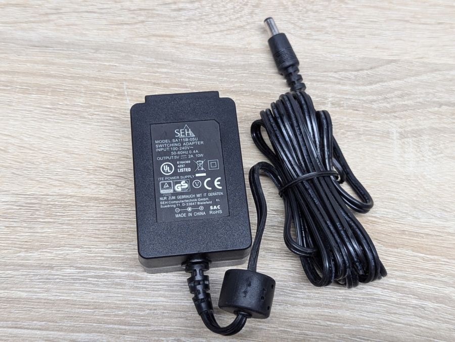 Б/В Блок живлення SEH SA115B-05U,10W,5V,2A,5.5x2.5мм