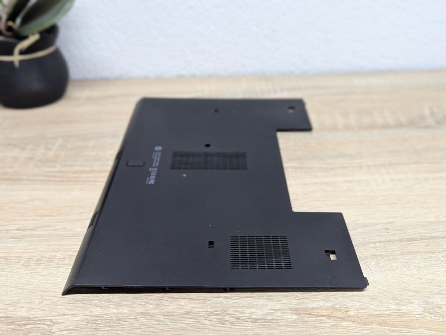Б/В Нижня сервісна кришка для ноутбука HP EliteBook 8570p,8560p