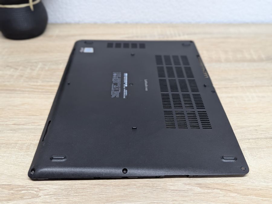 Б/В Нижня кришка корпусу ноутбука Dell Latitude 5480