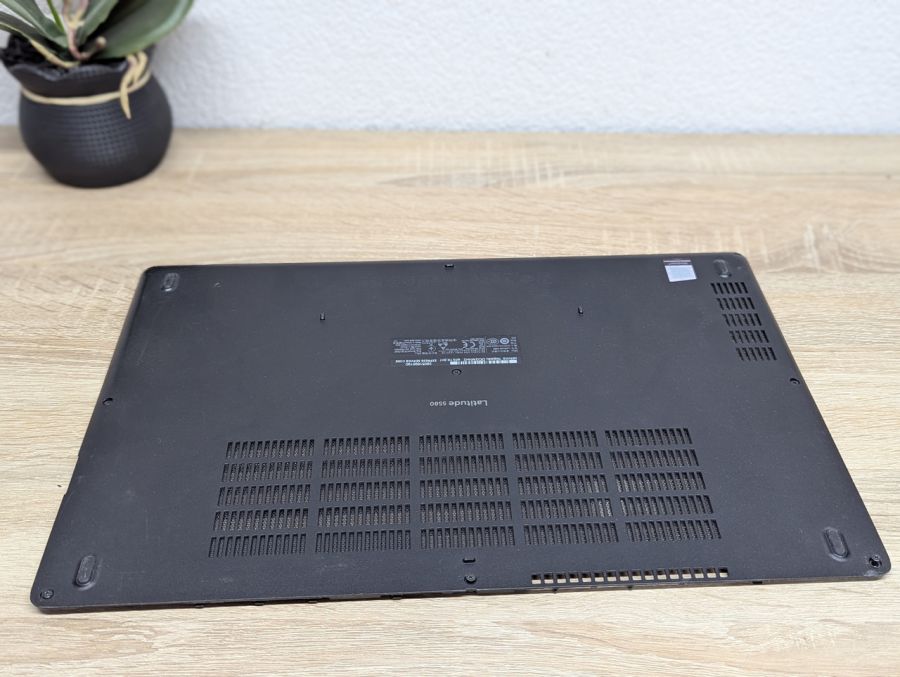 Б/В Нижній корпус для ноутбука Dell Latitude 5580,5590