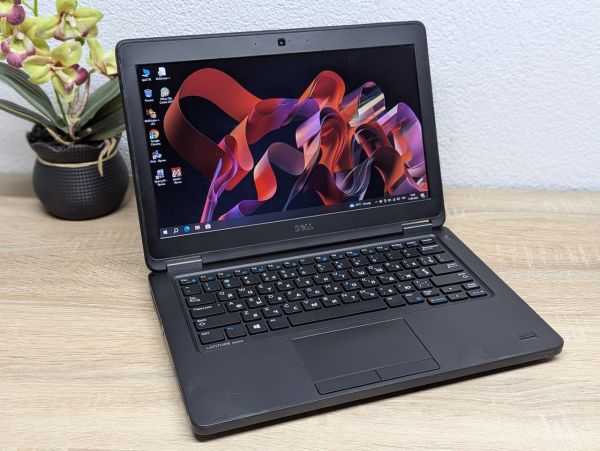 Ноутбук Б/В Dell Latitude E5250, Intel Core i5-5300U, DDR4 8 GB, SSD 128GB, 12.5" HD