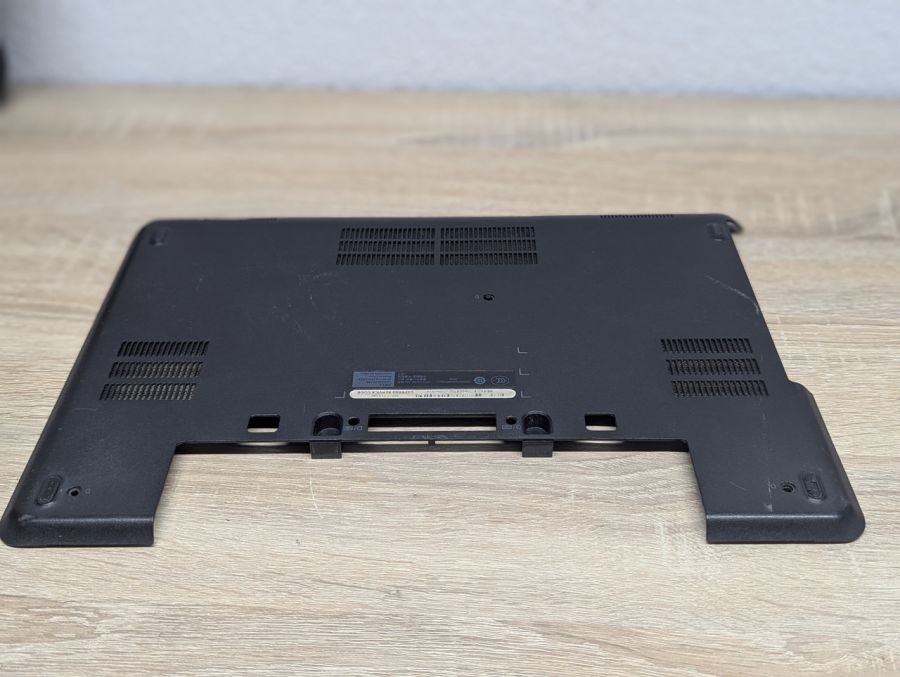 Б/В Cервісна кришка для ноутбука Dell Latitude E5440 [ProductHub SKU 063J7T]