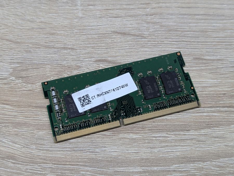 Б/В Оперативна пам'ять Kingston DDR4 8GB 2666 МГц