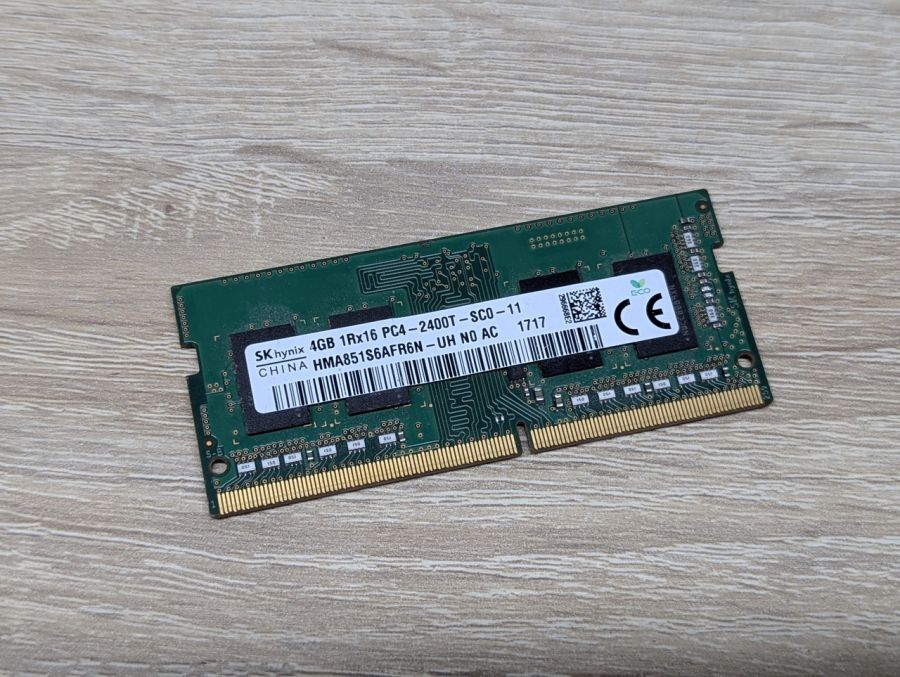 Б/В Оперативна память SK Hynix DDR4 4Gb 2400 МГц [ProductHub SKU SK4Gb2400]
