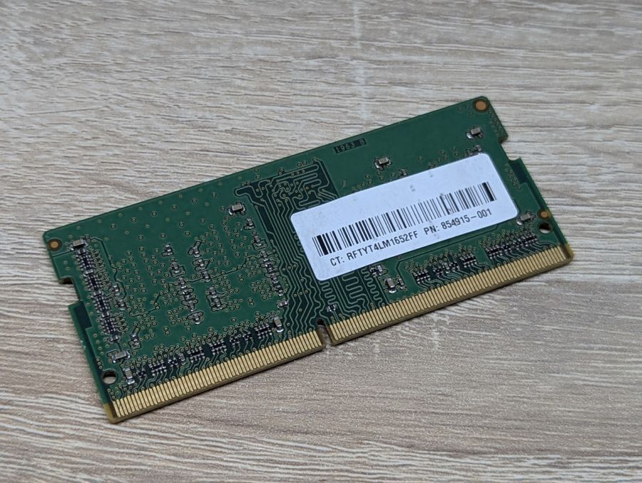Б/В Оперативна память Micron 4GB DDR4 SO-DIMM 2400 МГц