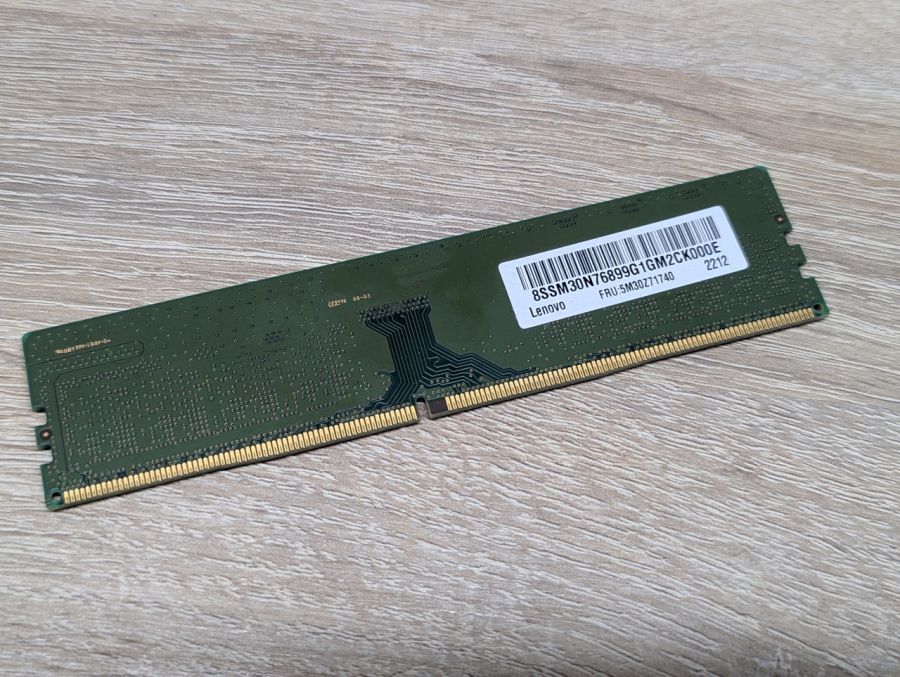 Б/В Оперативна пам'ять Samsung DDR4 16Gb 3200 MHz UDIMM