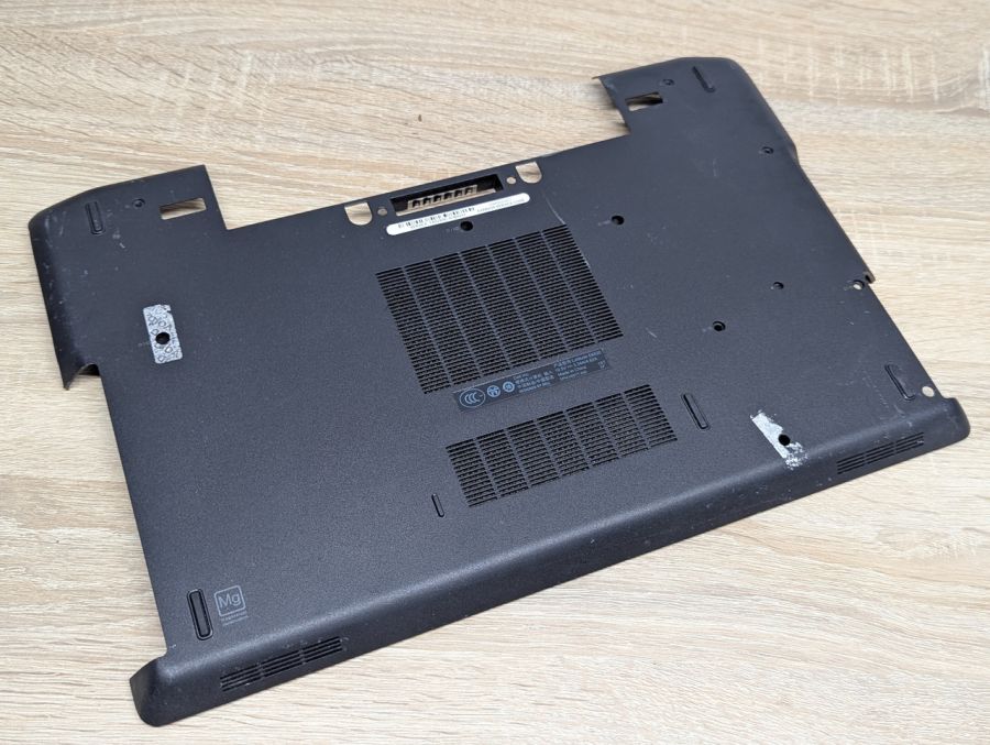 Б/В Cервісна кришка для ноутбука Dell Latitude E6520 [ProductHub SKU 0V45CW]