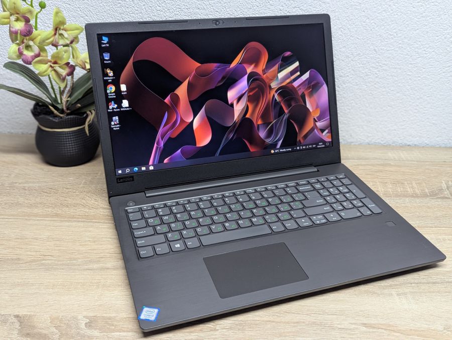 Ноутбук Б/В Lenovo V330-15IKB, Intel Core i3-7130U, DDR4 8 GB, SSD 128GB, 15.6" Full HD