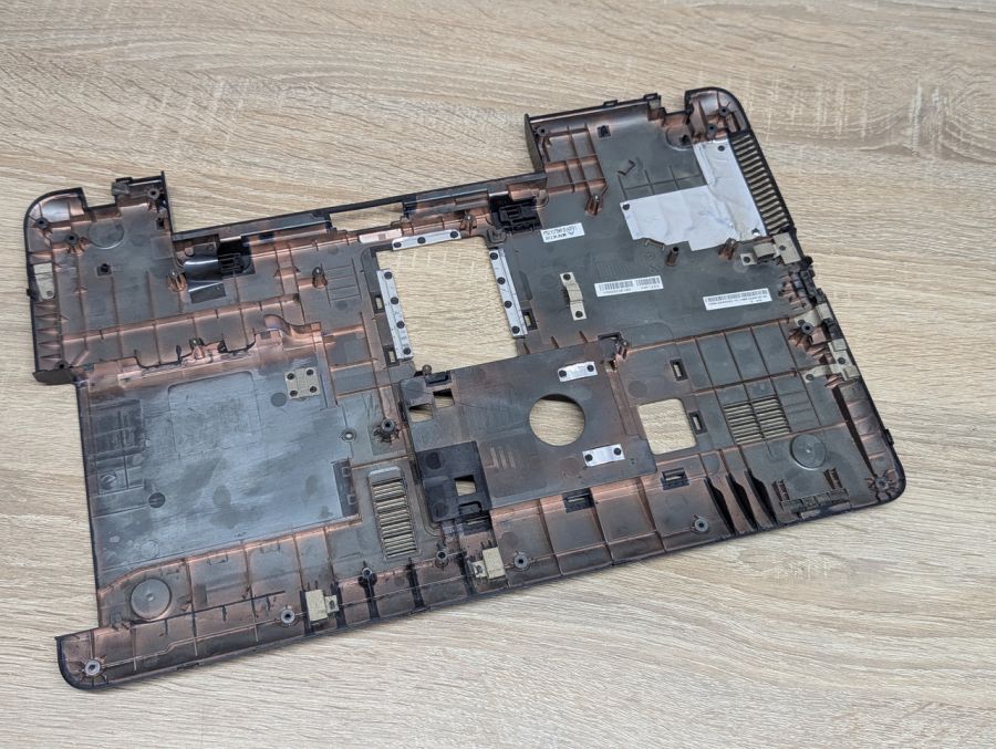 Б/В Піддон для ноутбука Toshiba Satellite C875-101