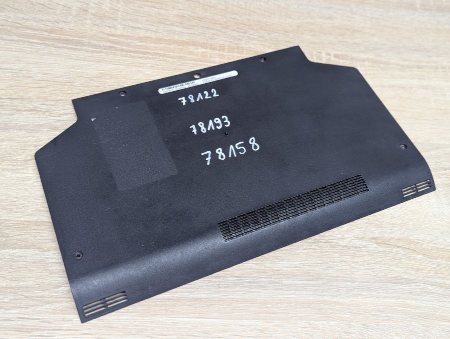 Б/В Сервісна кришка для ноутбука Dell Latitude E5520 [ProductHub SKU 1A22J1Y00]