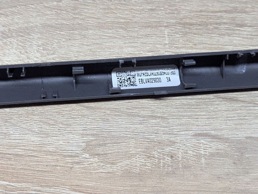 Б/В Кришка-заглушка петель екрана для ноутбука Lenovo ThinkBook 14-IML\14-IIL