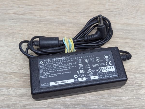 Б/В Блок живлення Delta SADP-65KB A,65W,19V,3.42A,5.5 х 1.7 мм
