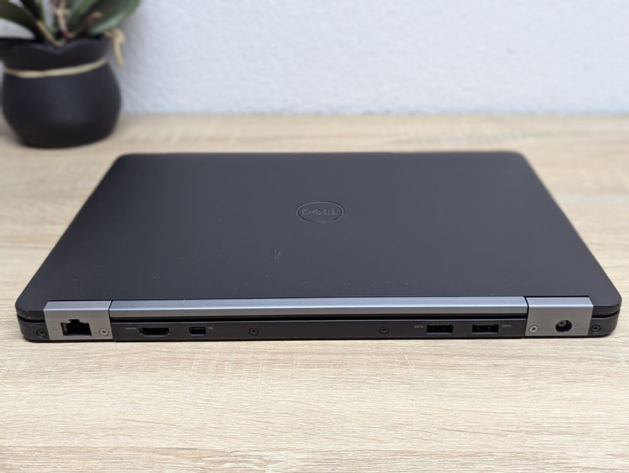 Ноутбук Б/В Dell Latitude E7270, Intel Core i5-6300U, DDR4 8 GB, SSD 256GB, 12" HD