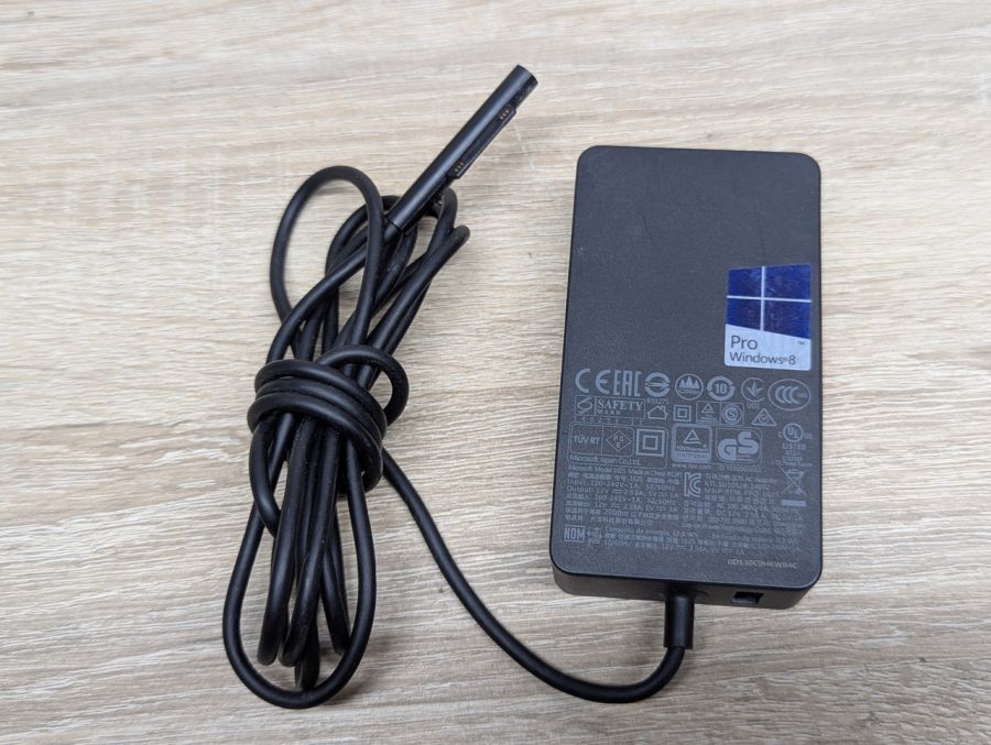 Б/В Блок живлення Microsoft Surface 1625,36W,12V,2.58A,Surface Connect