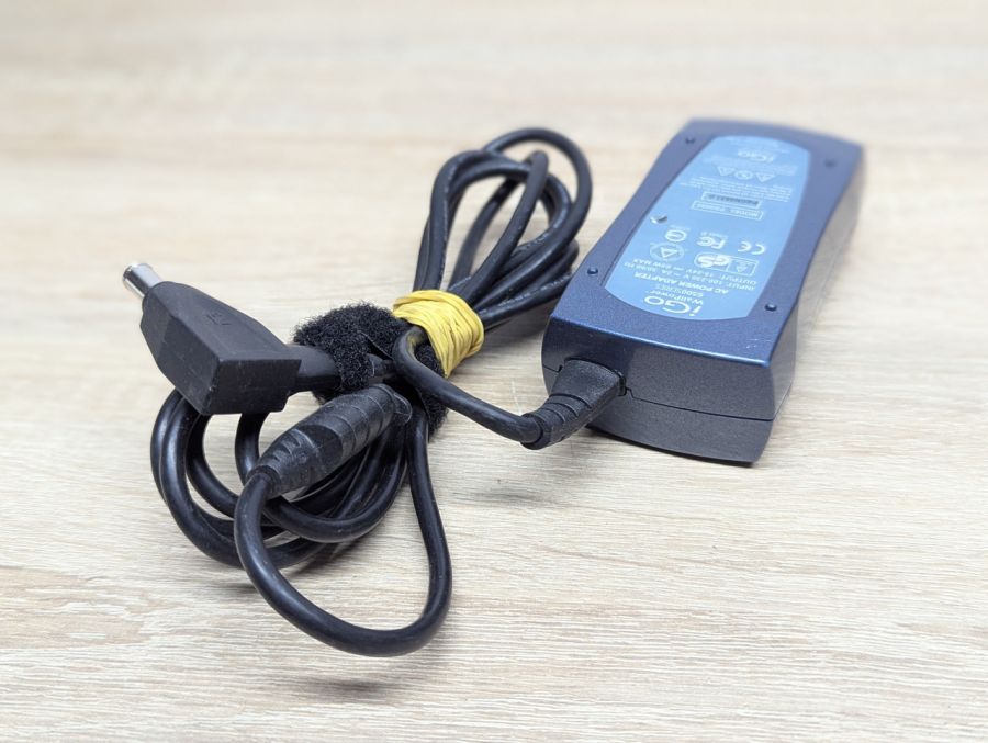 Б/В Універсальний блок живлення iGo WallPower 65W, від 15V до 24 V, 6.5 x 4.4 мм