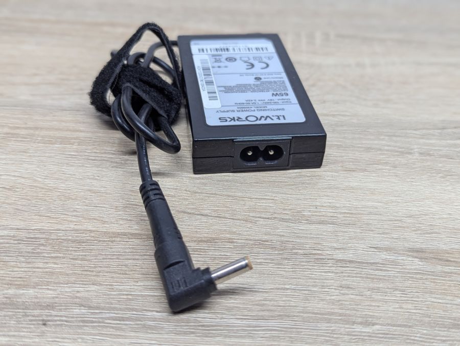 Б/В Блок живлення i.t.Works 4305604,65W,19V,3.42A,4.5 x 3.0мм