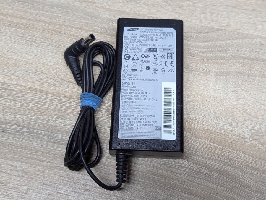 Б/В Блок живлення Samsung A4819_FDY,48W,19V,2.53 A,6.5 x 4.4 мм