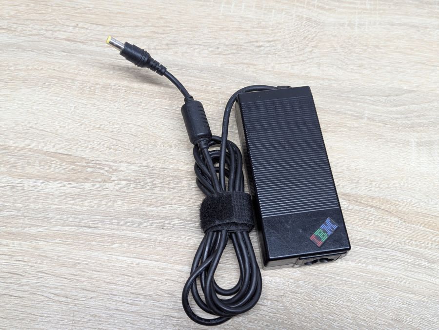 Б/В Блок живлення IBM 08K8206,72W,16V,4.5A,5.5 x 2.5 мм
