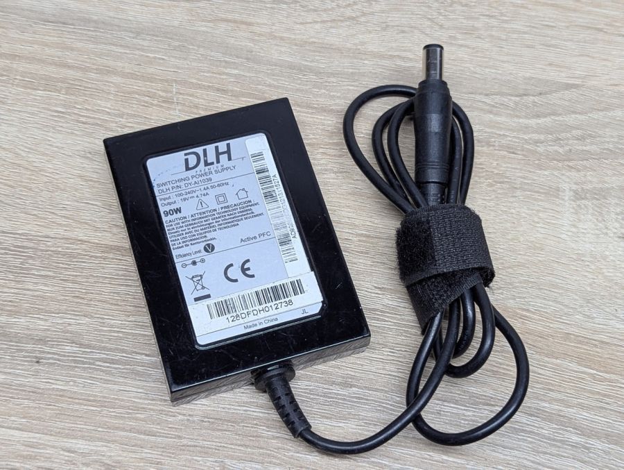 Б/В Блок живлення DLH DY-AI1059,90W,19V,4.74A,7.4 x 5.0 мм