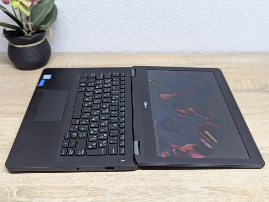 Ноутбук Б/В Dell Latitude E7270, Intel Core i5-6300U, DDR4 8 GB, SSD 512GB, 12" HD