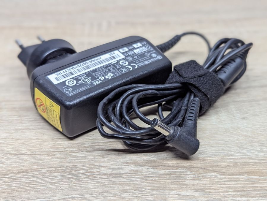 Б/В Блок живлення Delta Electronics ADP-40TH A,40W,19V,2.15A,5.5 х 1.7 мм