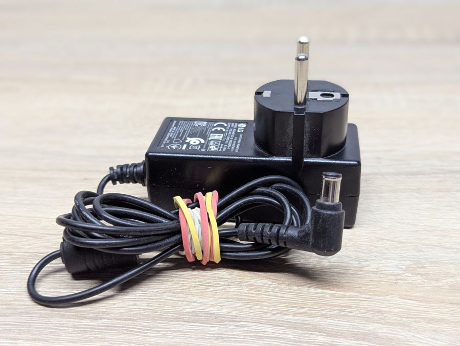 Б/В Блок живлення LG ADS-40FSG,32.3W,19V,1.7A, 6.0 х 4.4 мм
